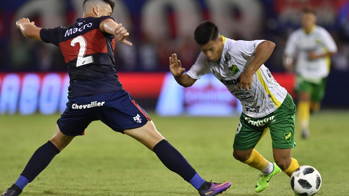 El futuro de Gorosito en Tigre pende de un hilo mientras buscan recuperarse contra Defensa.