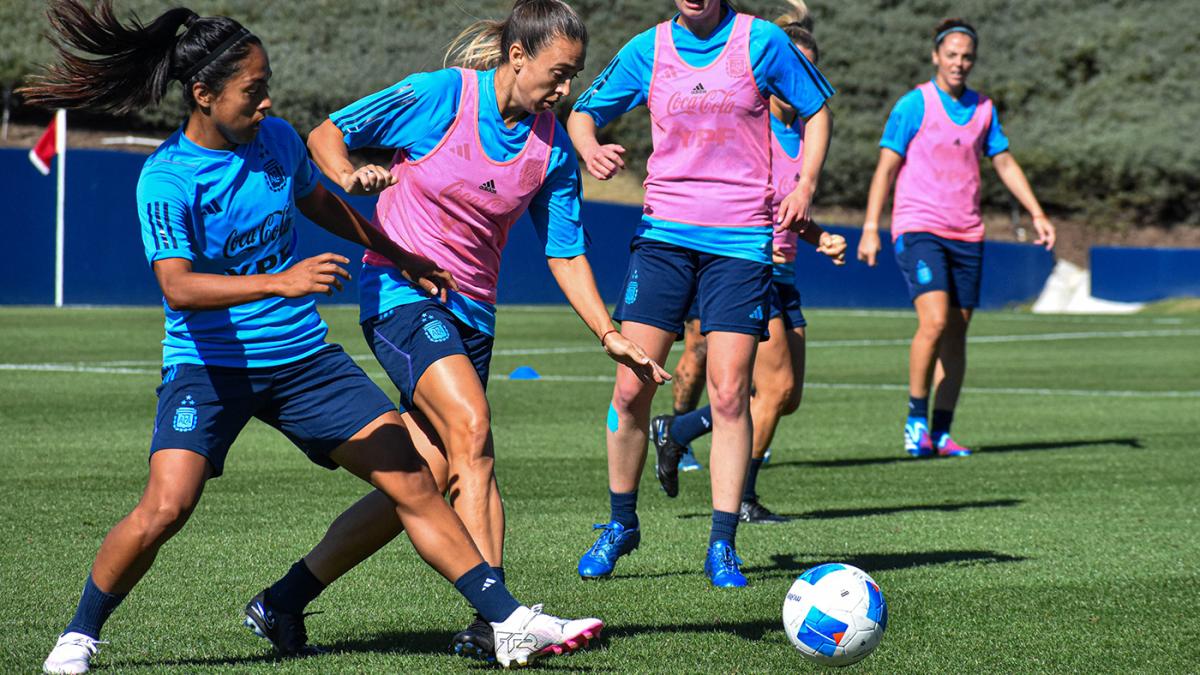 Argentina jugará su primer partido en la Copa de Oro de fútbol femenino contra México.