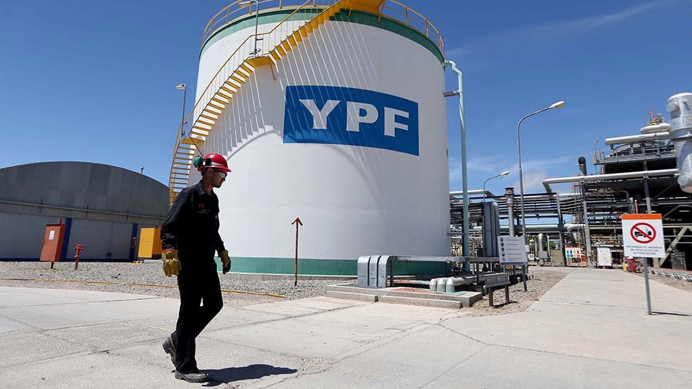 El Gobierno expone los argumentos para apelar la sentencia contra YPF.